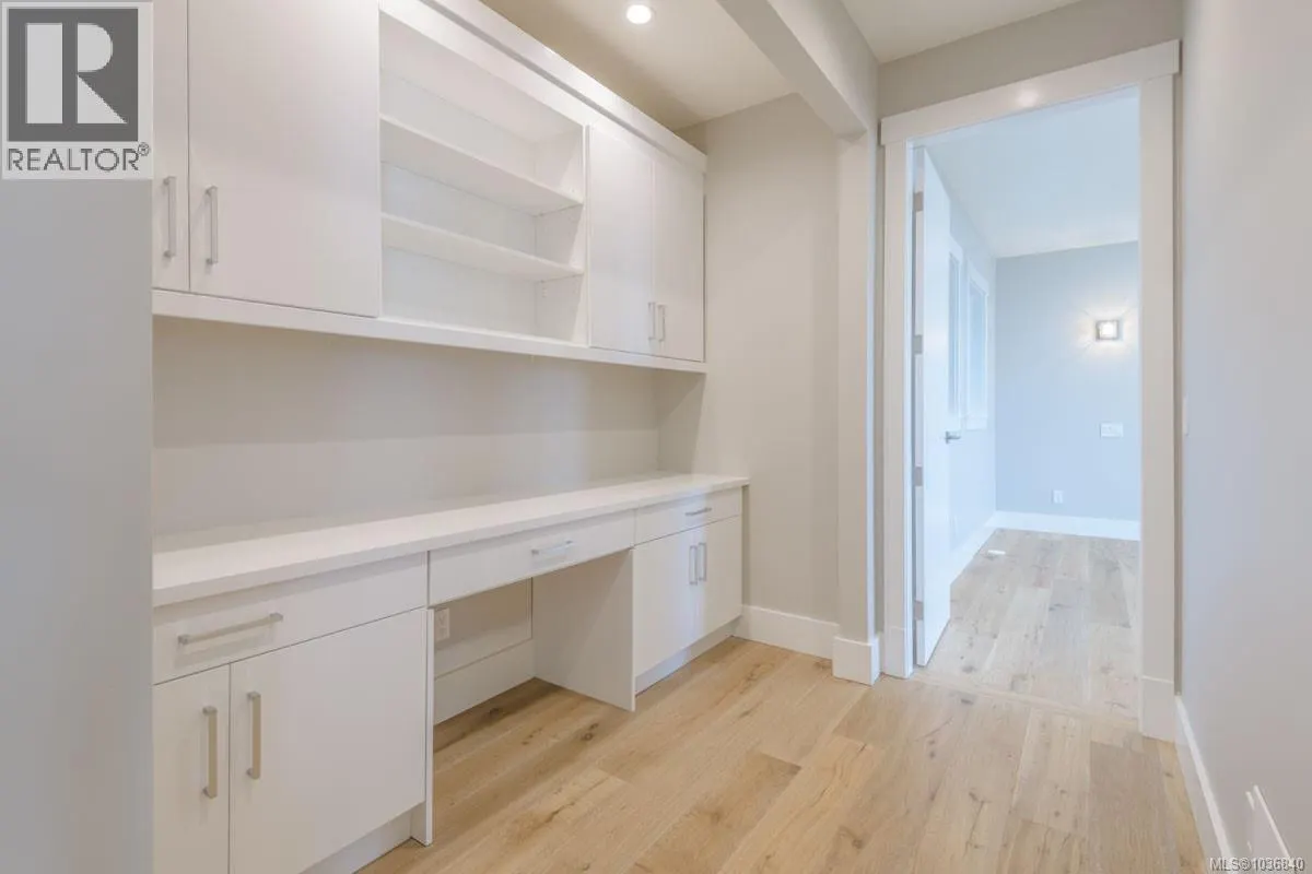 3887 Gulfview Dr