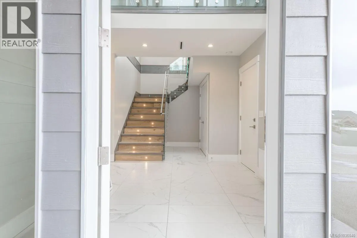 3887 Gulfview Dr