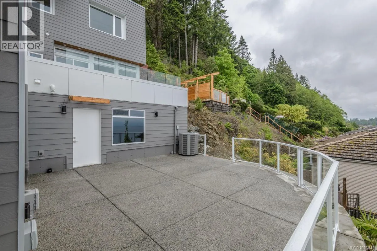 3887 Gulfview Dr
