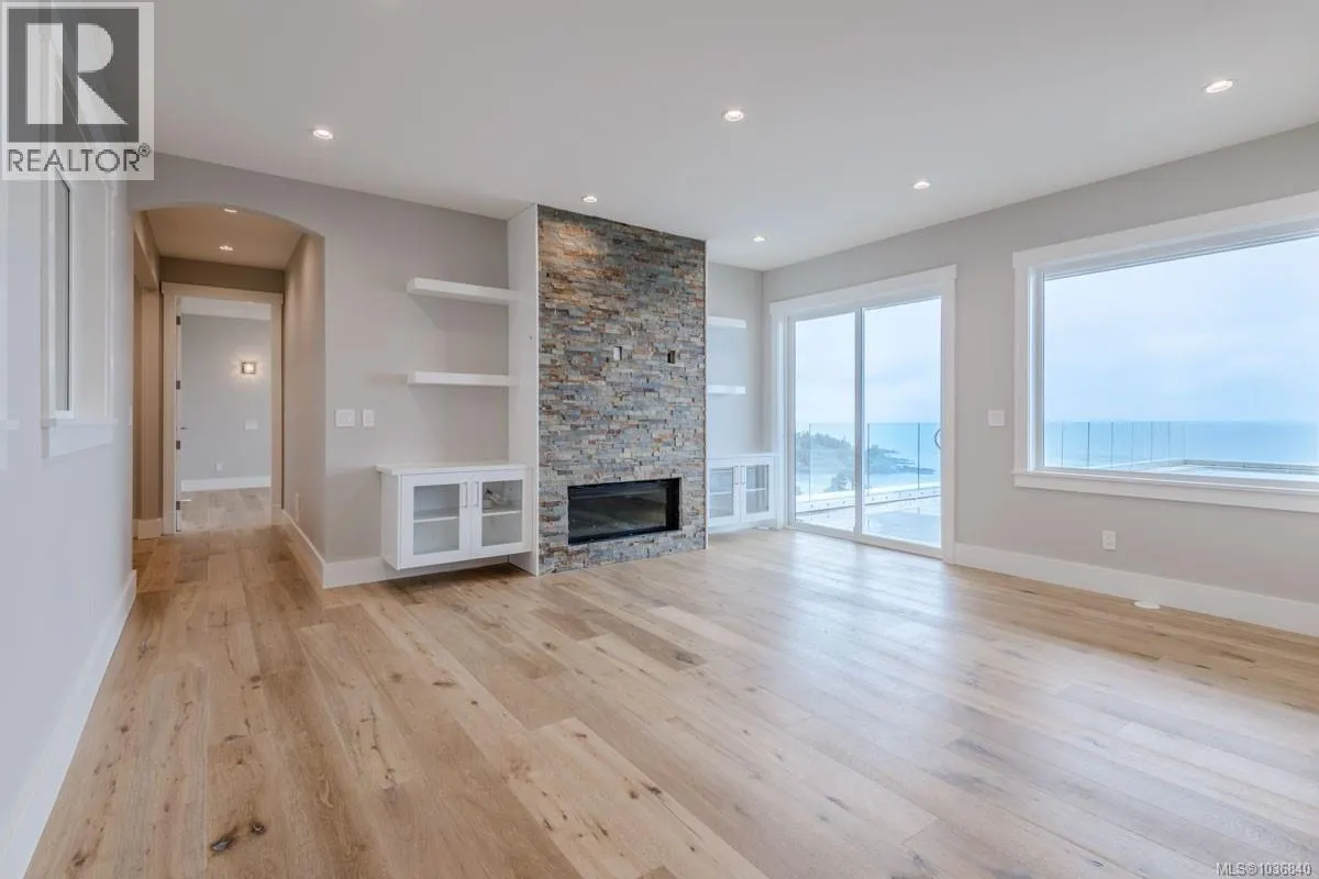 3887 Gulfview Dr