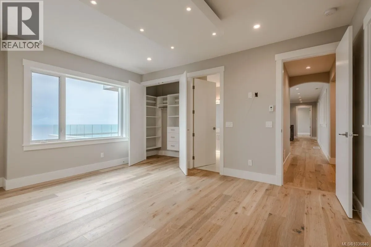 3887 Gulfview Dr
