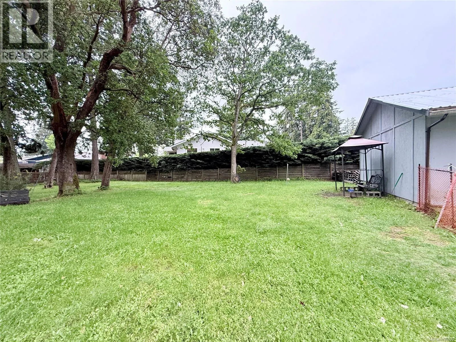 2321 Sooke Rd