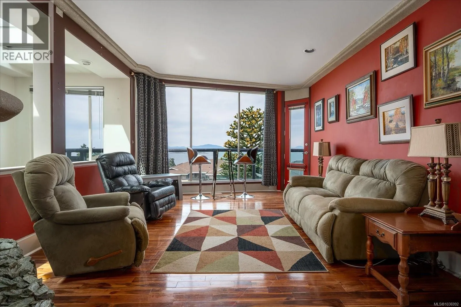 6577 Groveland Dr