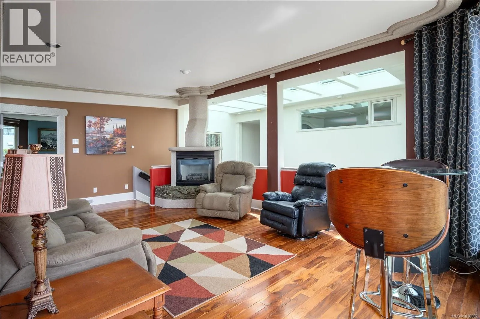 6577 Groveland Dr