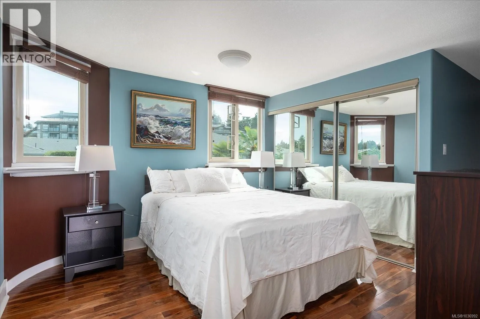 6577 Groveland Dr