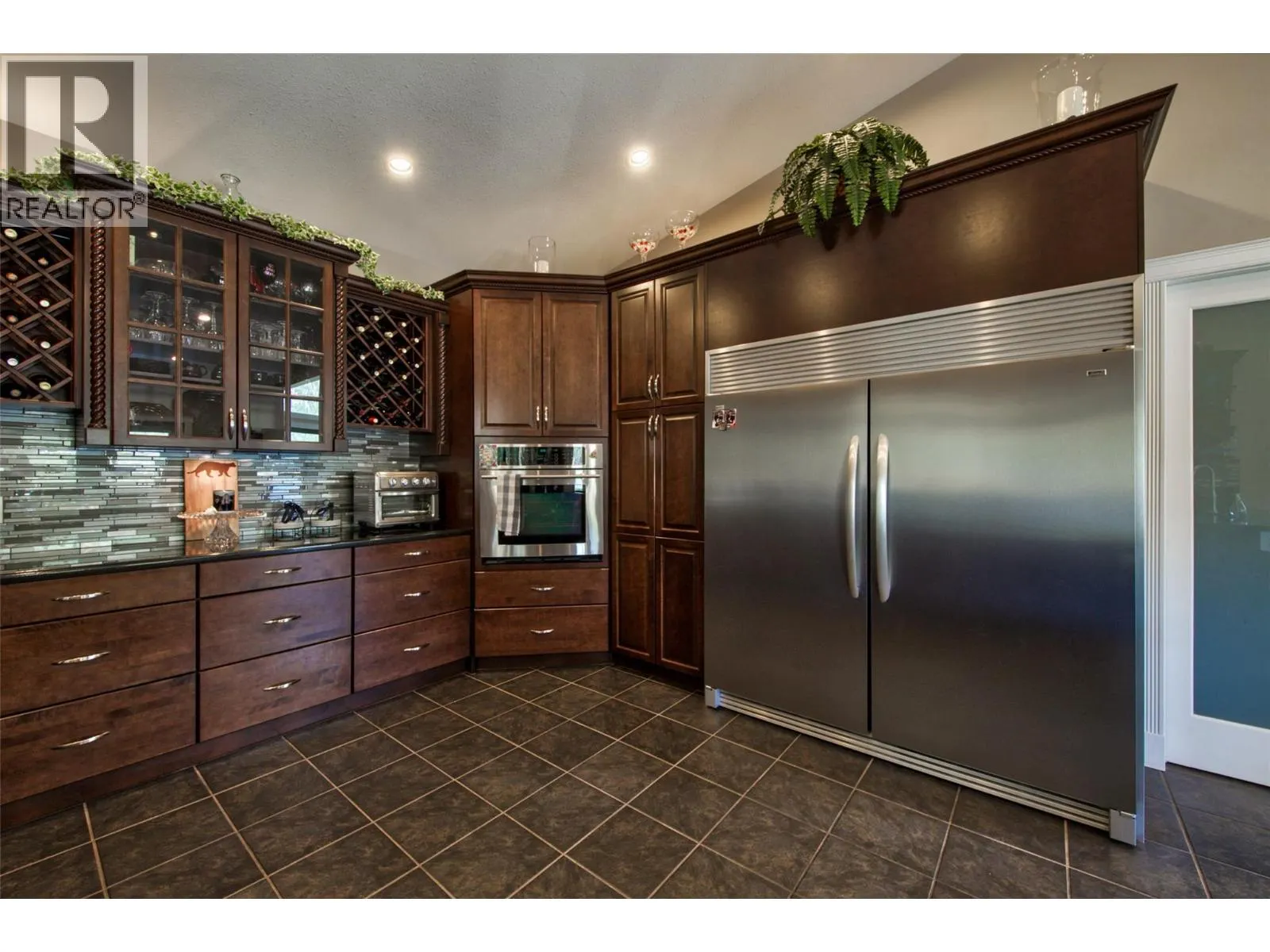 2886 Marine Drive