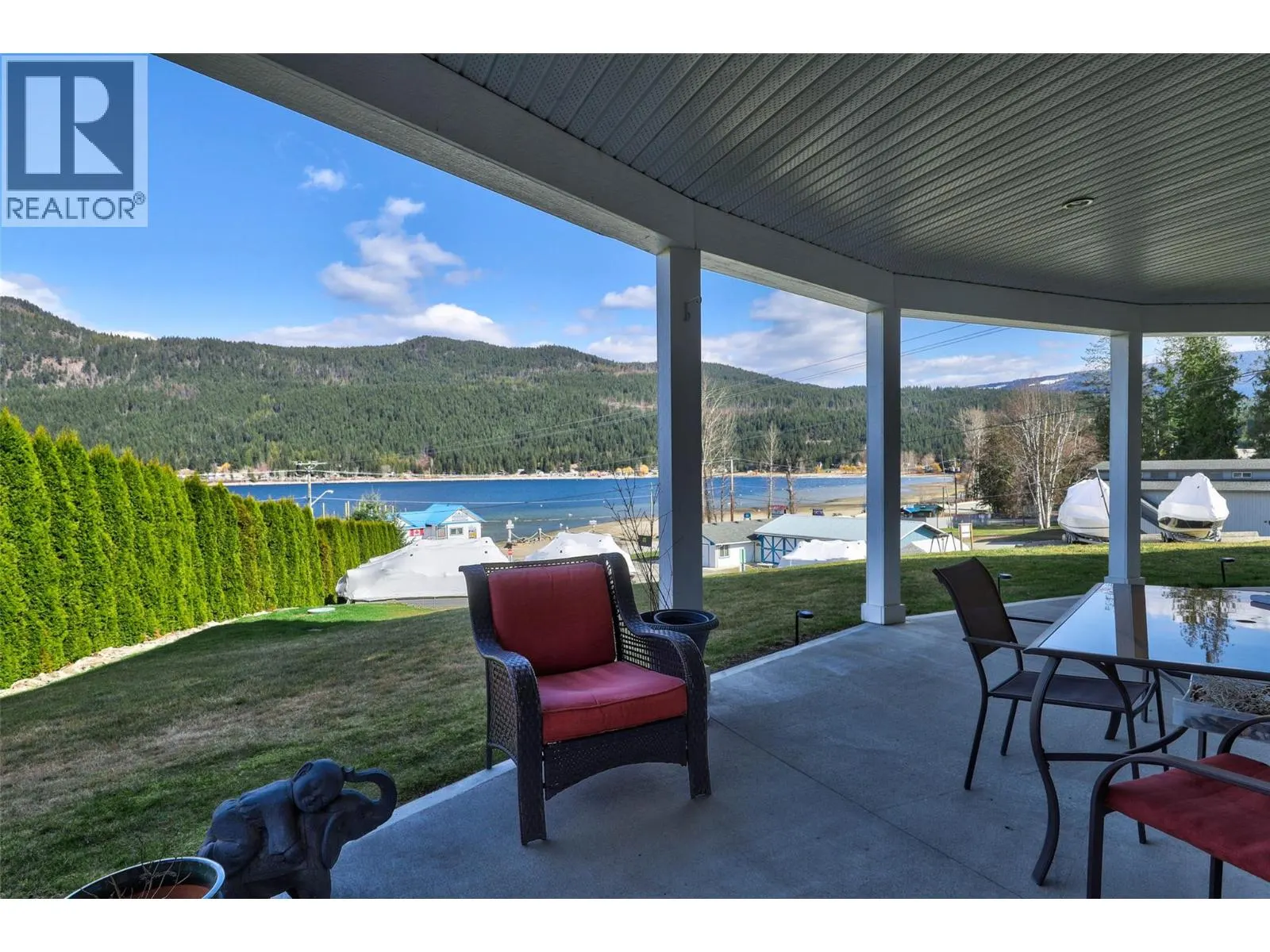 2886 Marine Drive