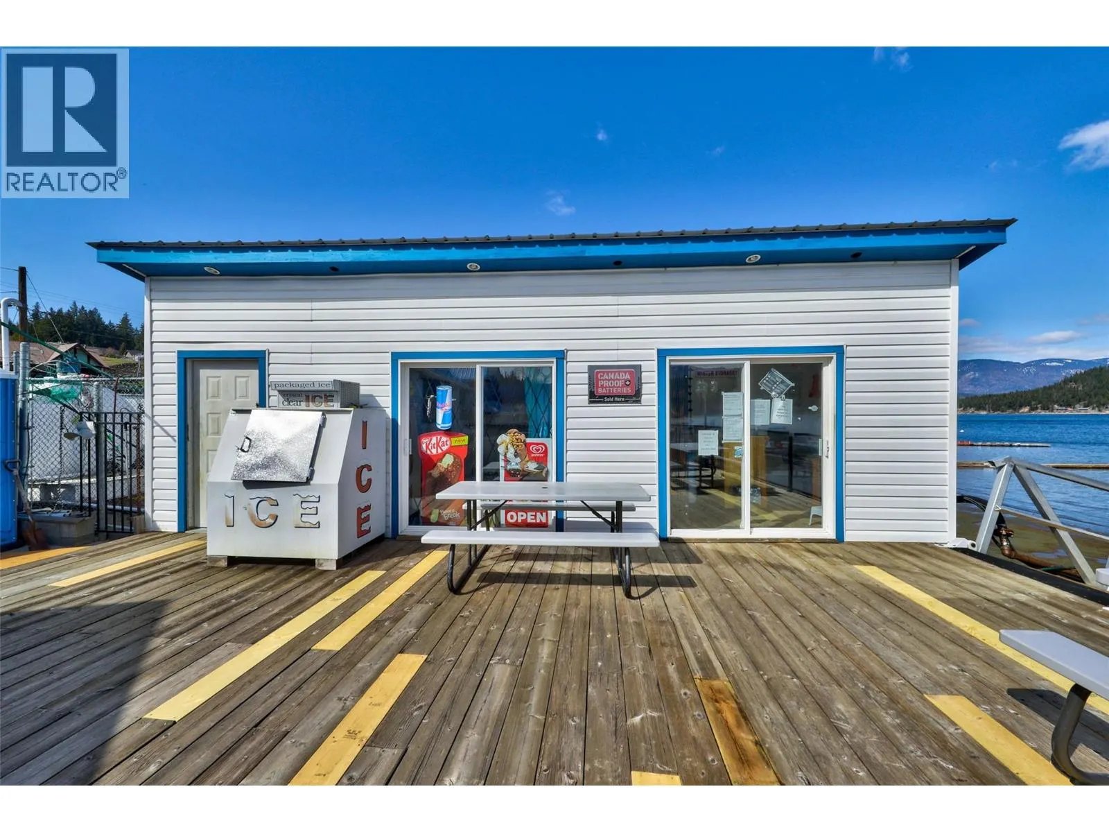 2886 Marine Drive