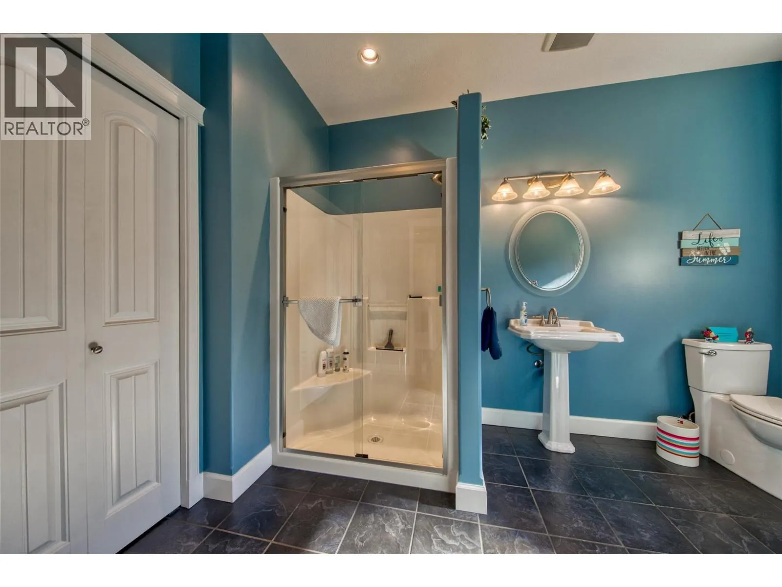 2886 Marine Drive