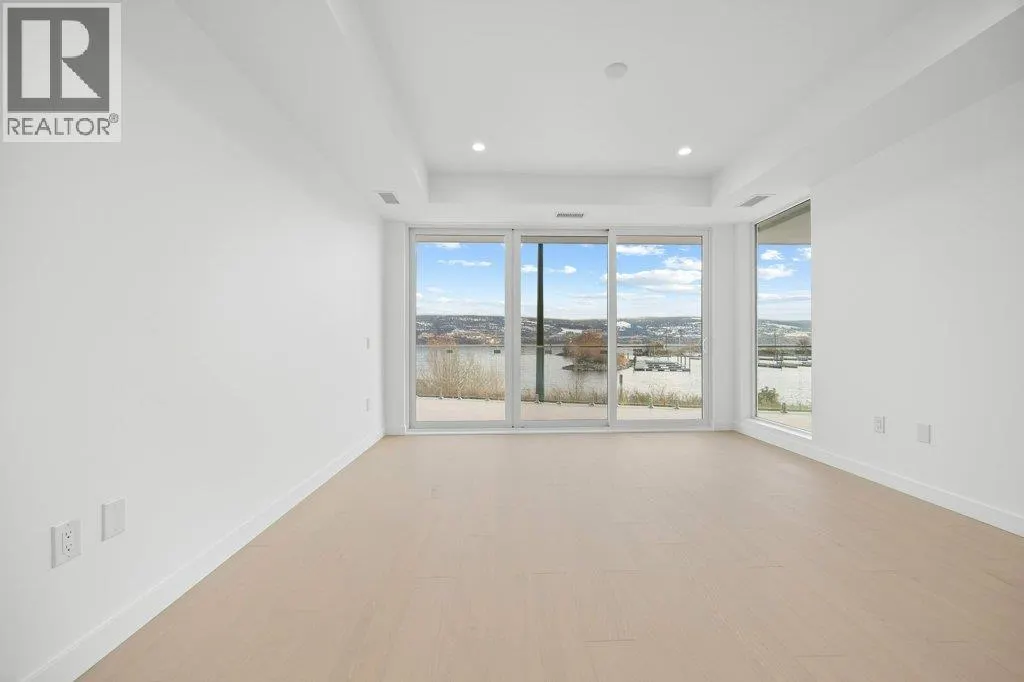 13419 Lakeshore Drive S Unit# 101