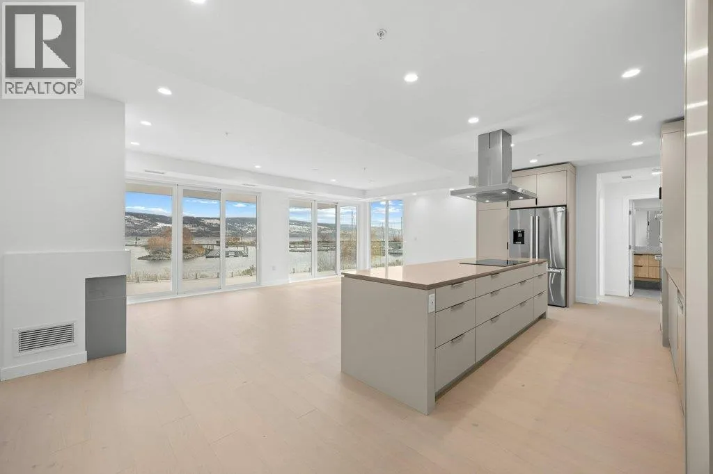 13419 Lakeshore Drive S Unit# 101