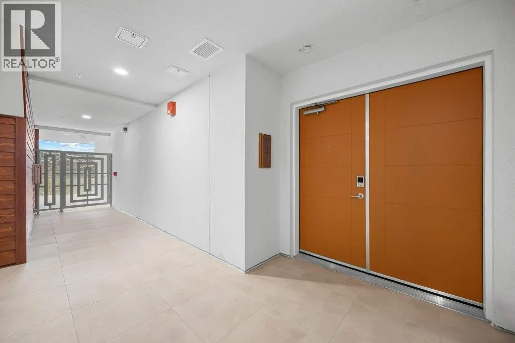 13419 Lakeshore Drive S Unit# 101