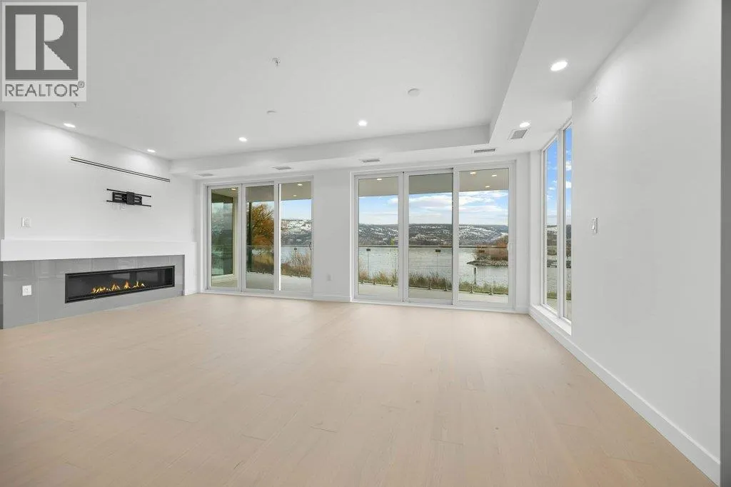 13419 Lakeshore Drive S Unit# 101