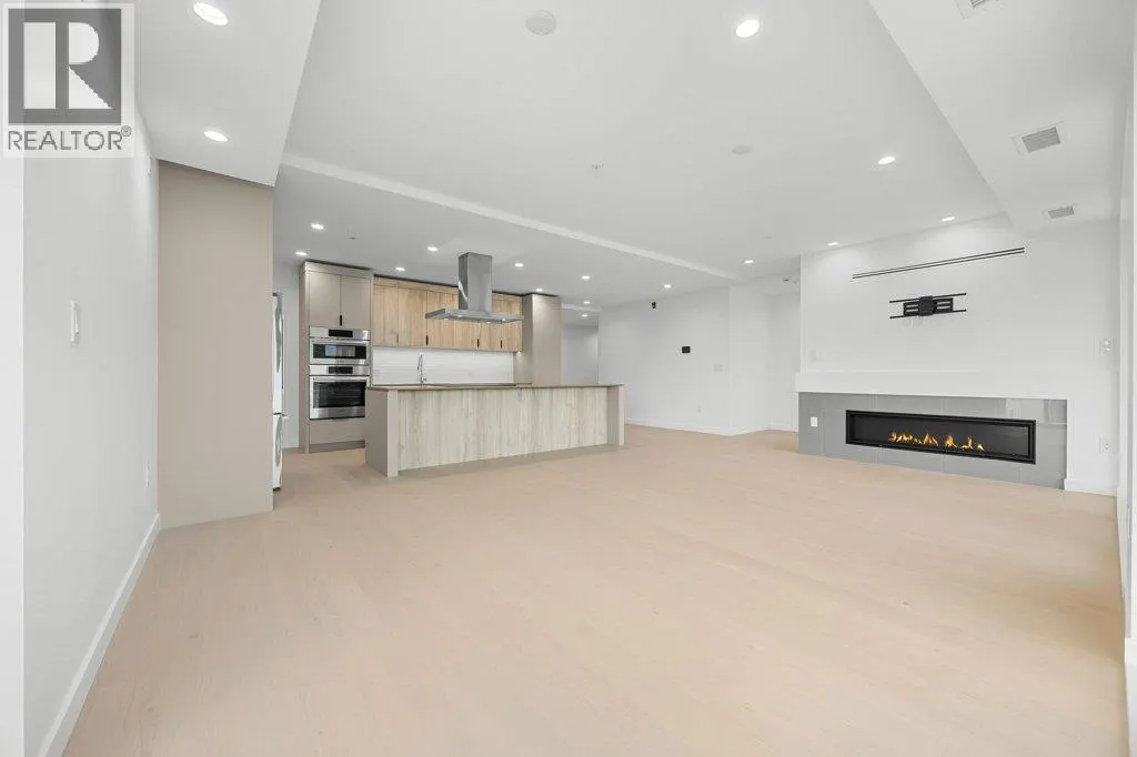 13419 Lakeshore Drive S Unit# 101