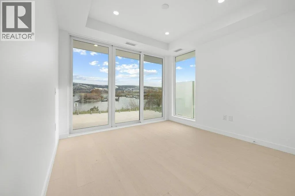 13419 Lakeshore Drive S Unit# 101