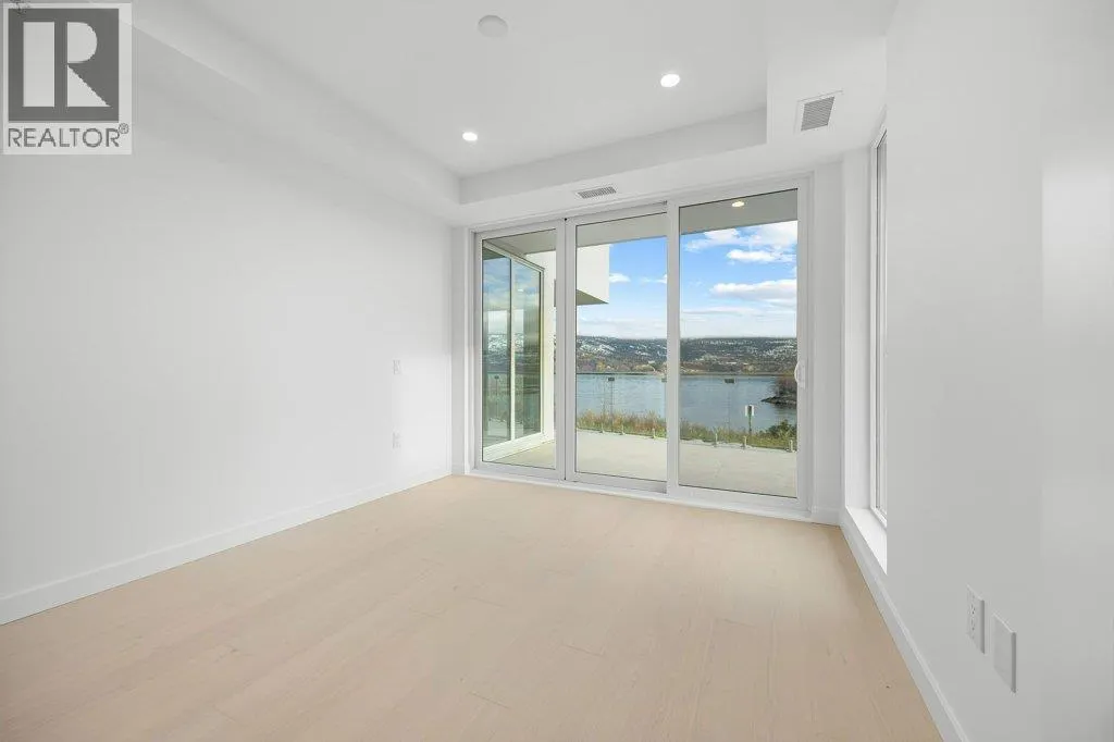 13419 Lakeshore Drive S Unit# 101