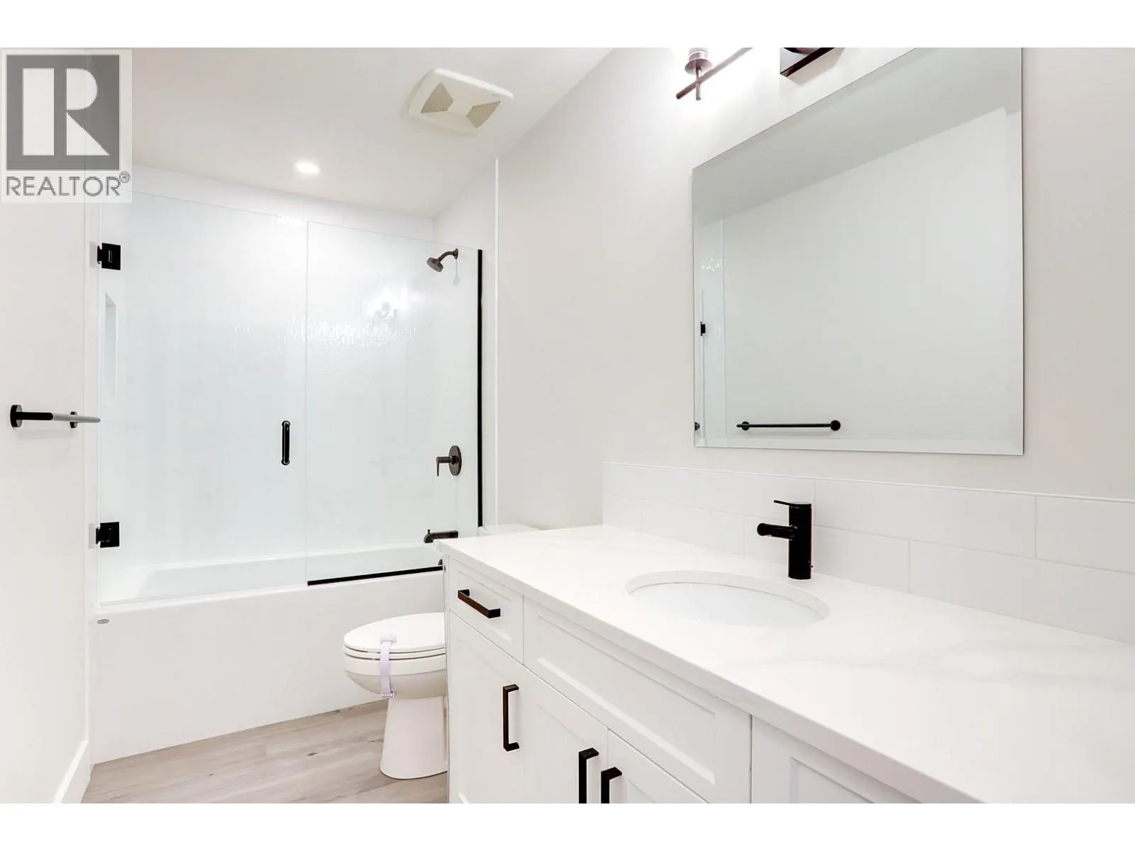 1999 15 Avenue Unit# 14