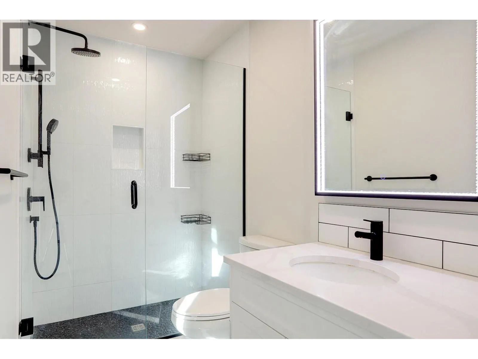 1999 15 Avenue Unit# 14