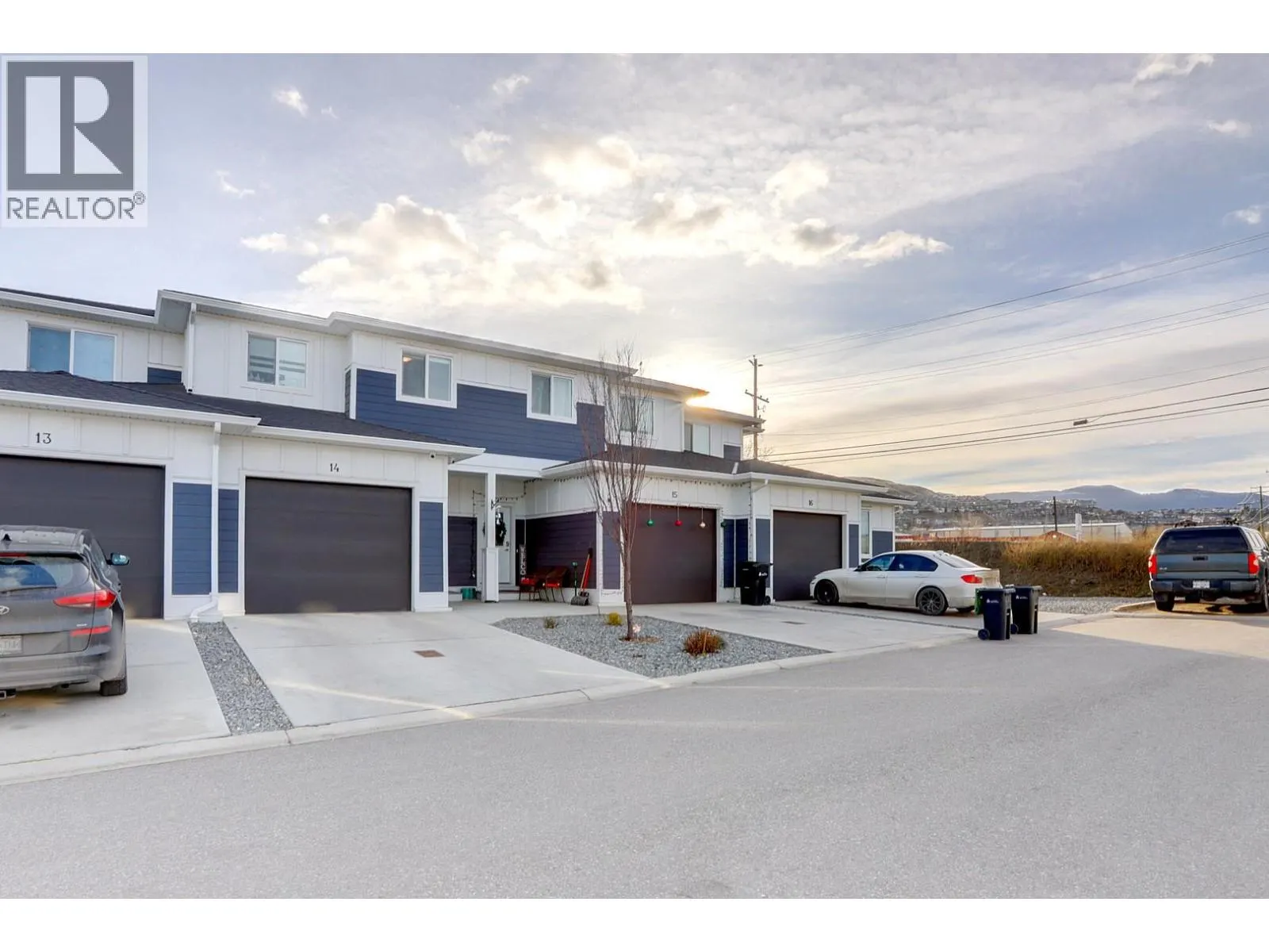 1999 15 Avenue Unit# 14