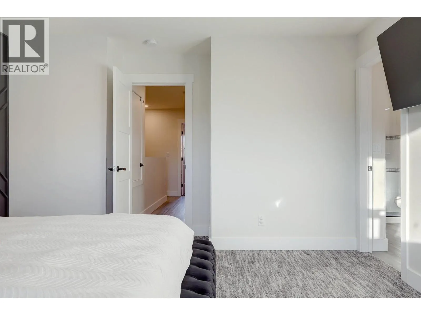 1999 15 Avenue Unit# 14