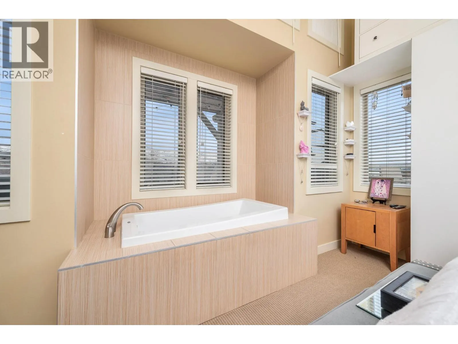 7343 Okanagan Landing Road Unit# 2405