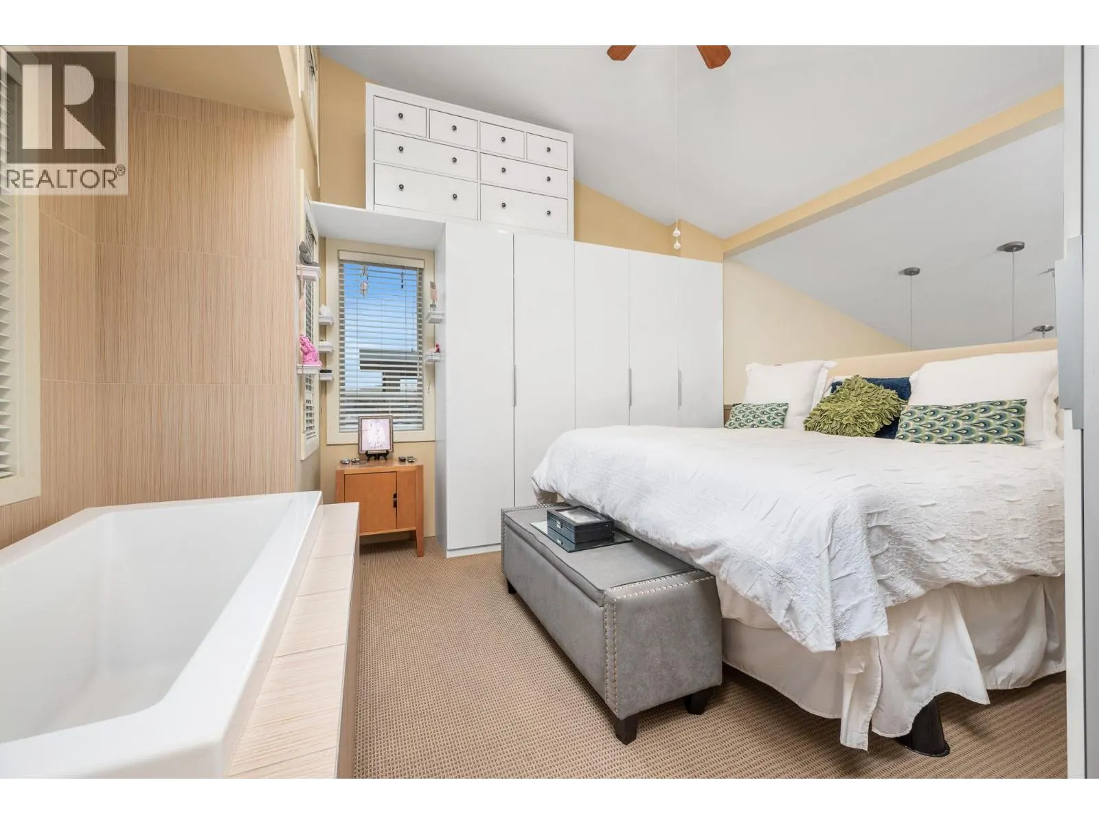 7343 Okanagan Landing Road Unit# 2405