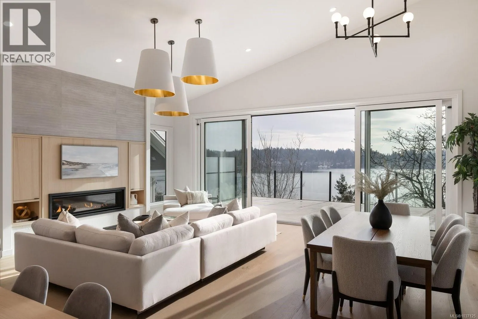 11392 Chalet Rd