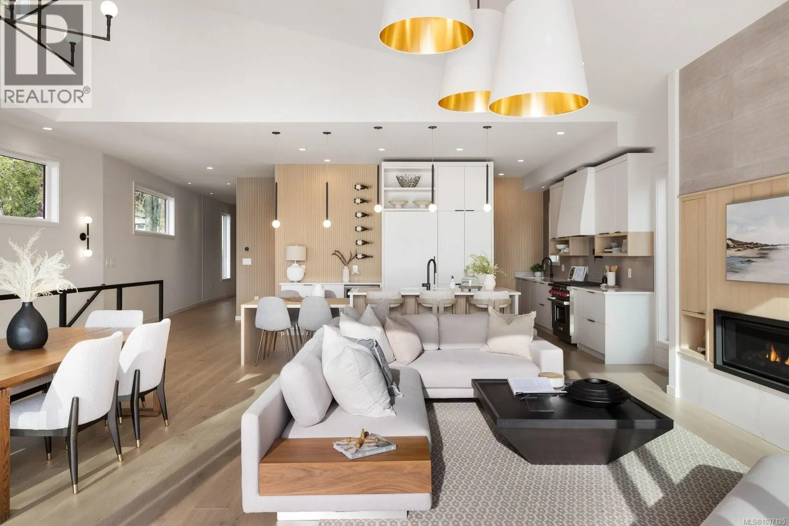 11392 Chalet Rd