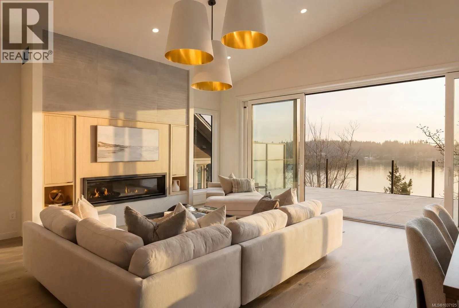 11392 Chalet Rd