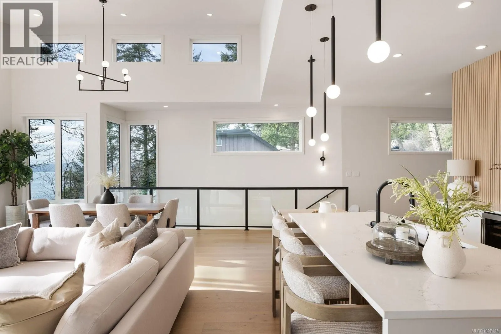 11392 Chalet Rd