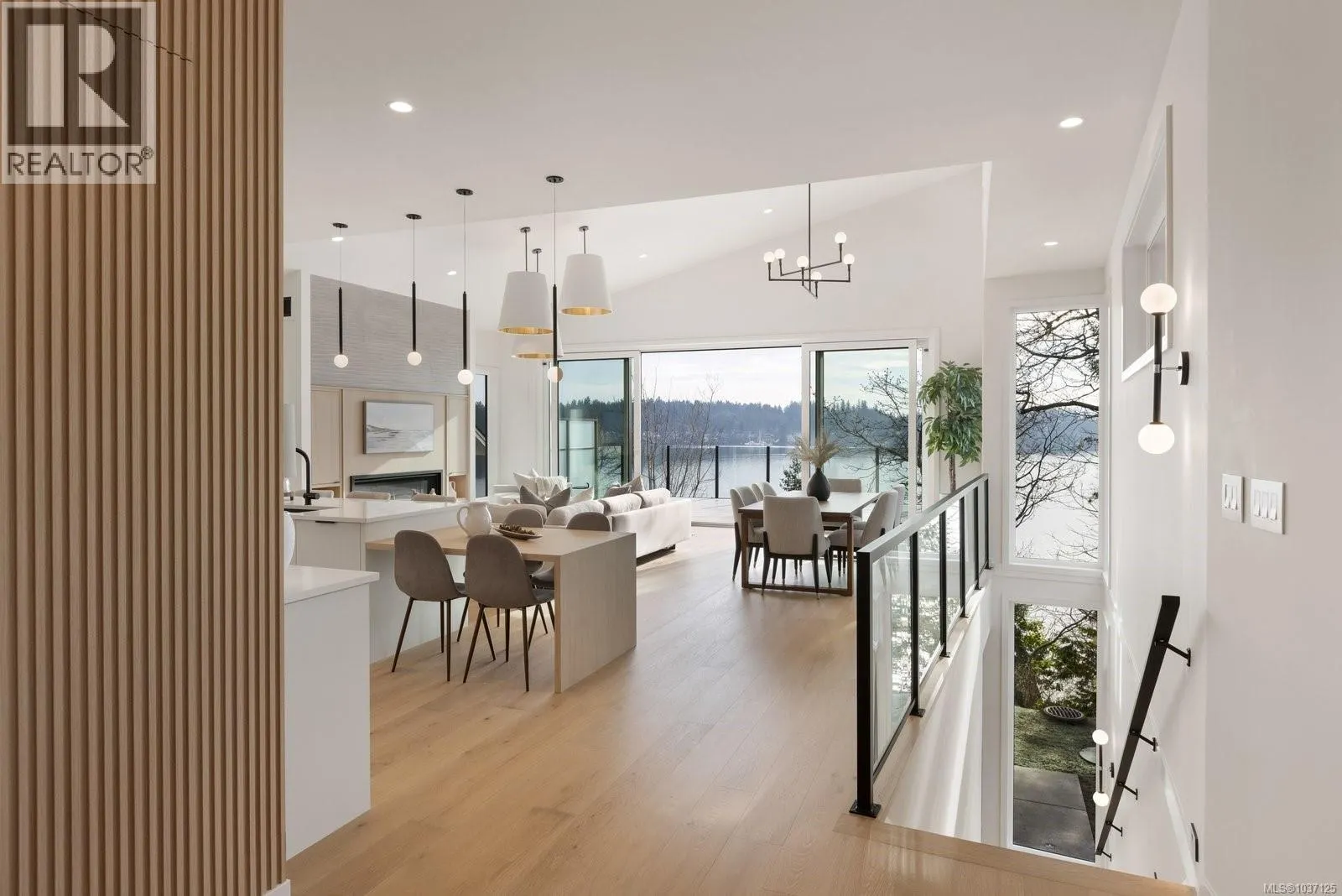 11392 Chalet Rd
