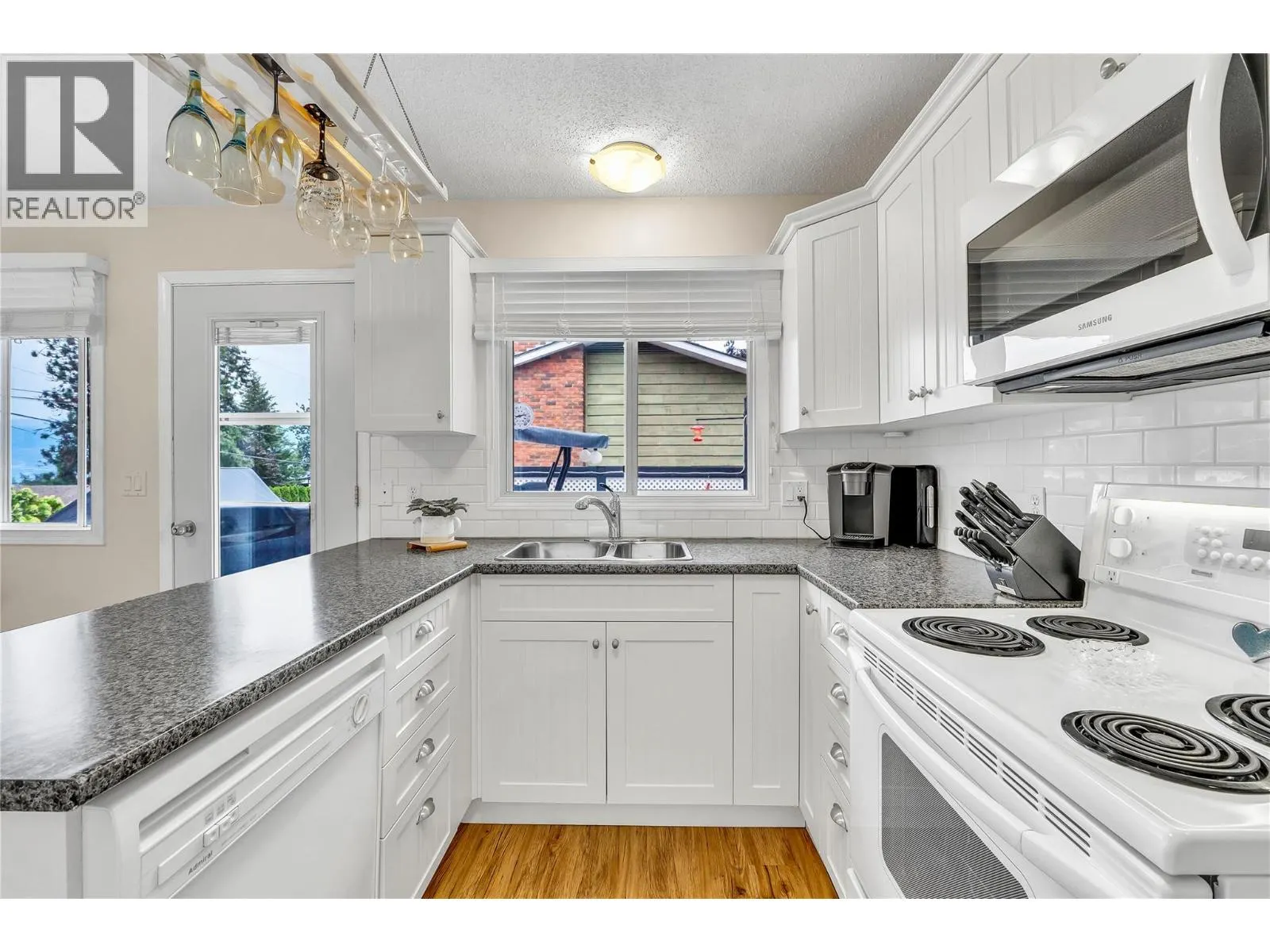 2887 Aberdeen Road