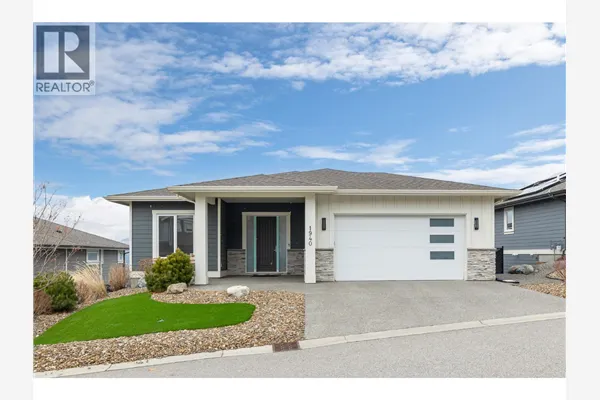 1940 Foxtail Terrace