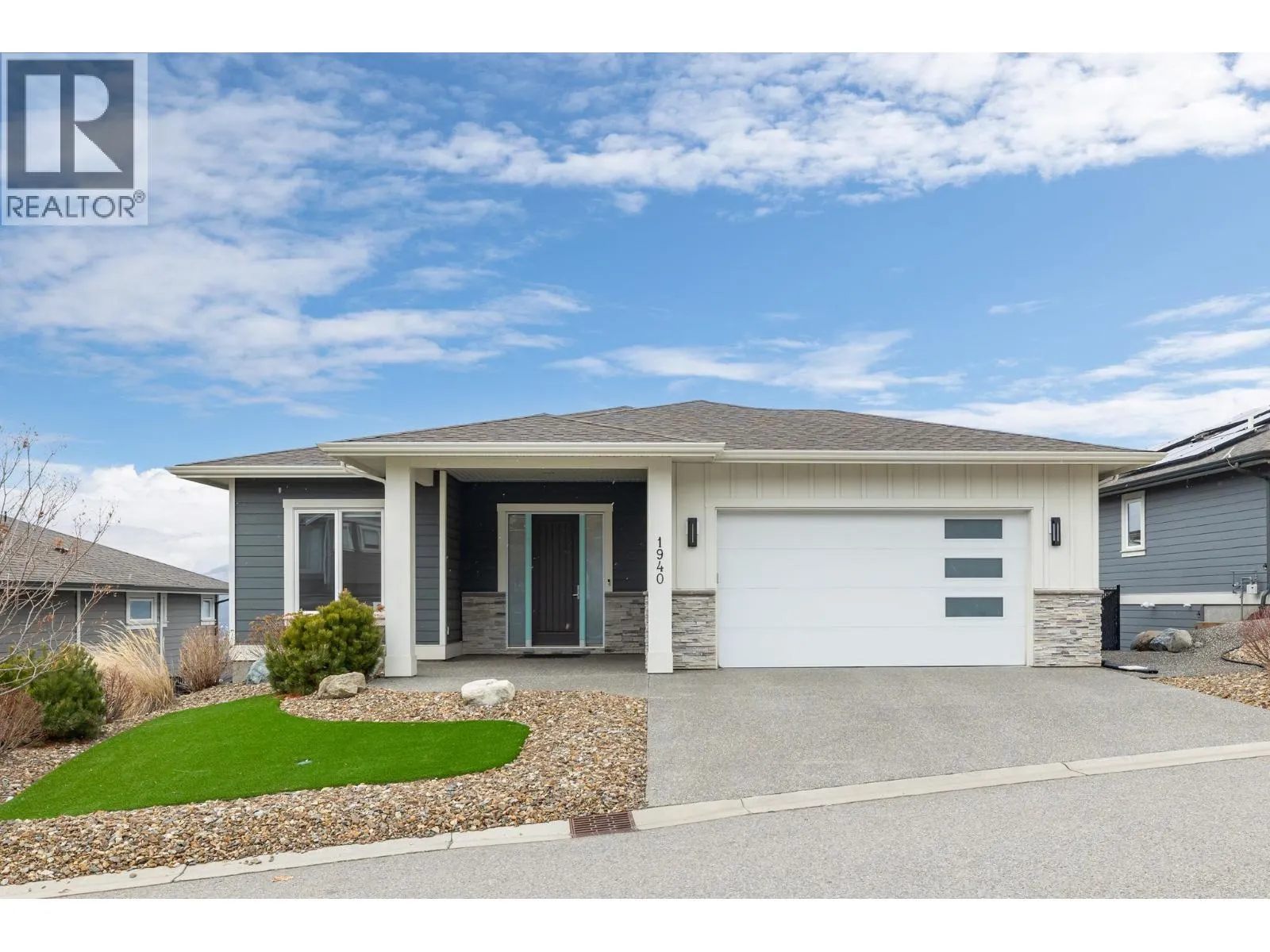 1940 Foxtail Terrace