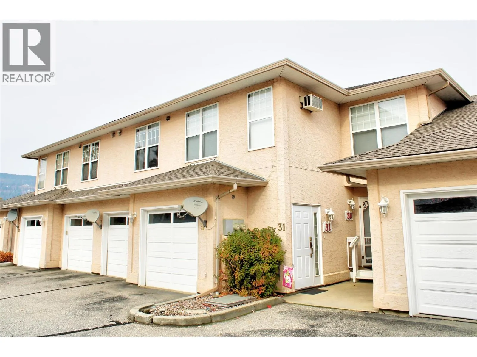 303 Regent Avenue Unit# 31