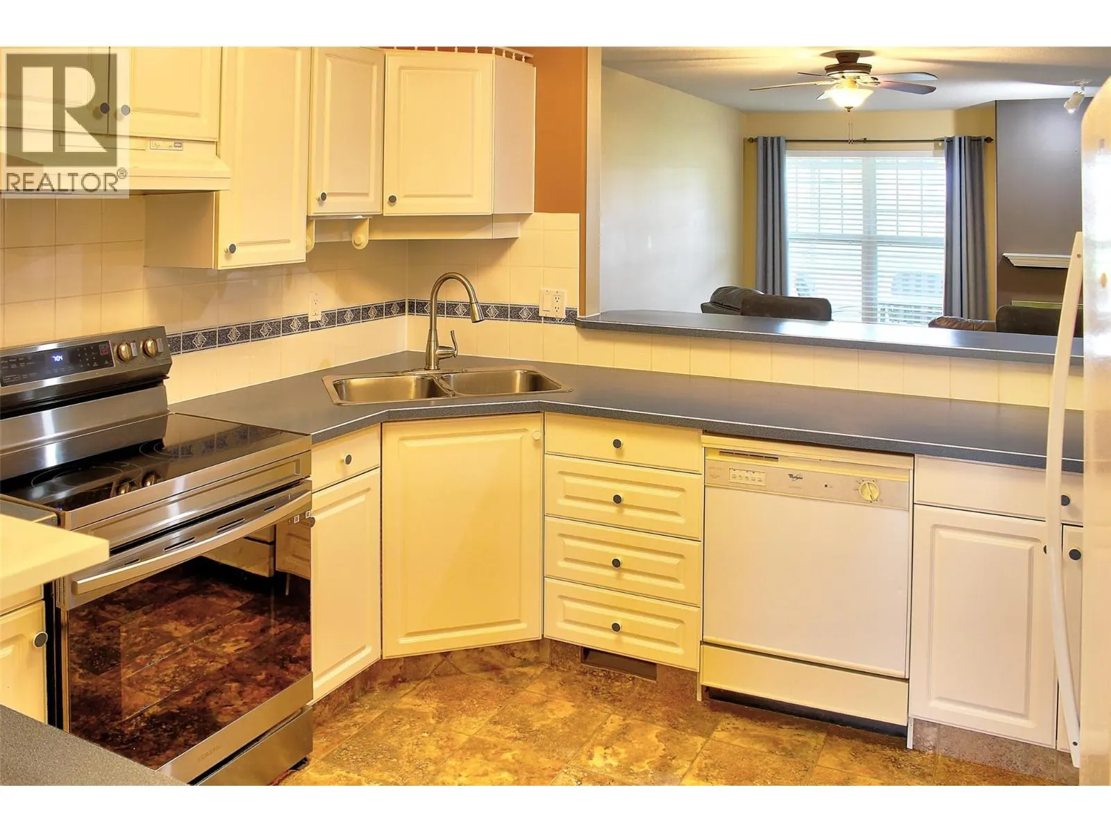 303 Regent Avenue Unit# 31