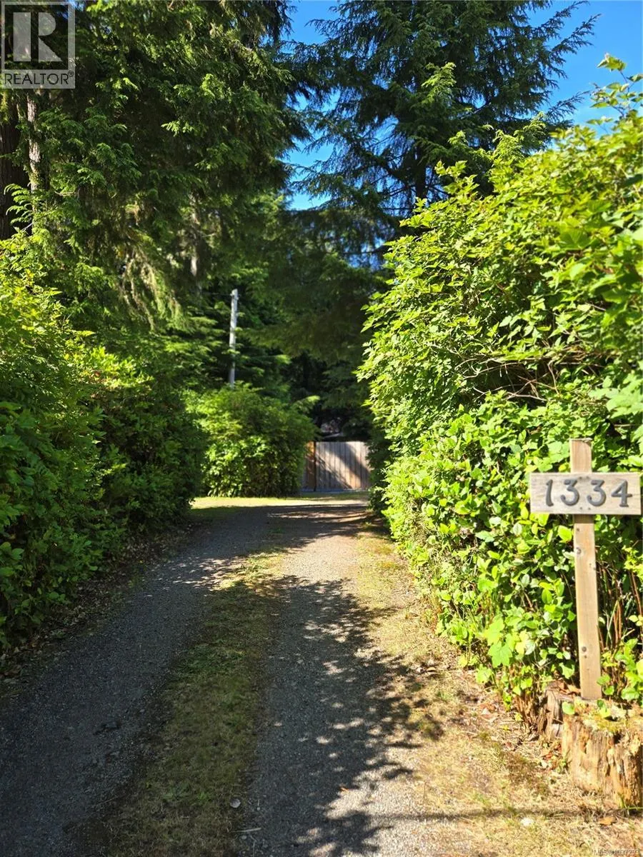1334 Chesterman Beach Rd