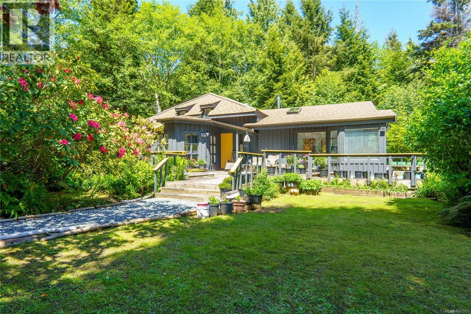 1334 Chesterman Beach Rd
