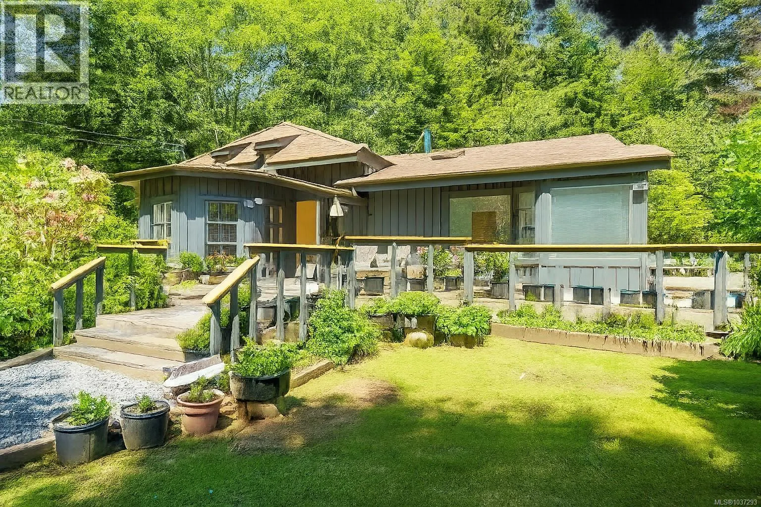 1334 Chesterman Beach Rd