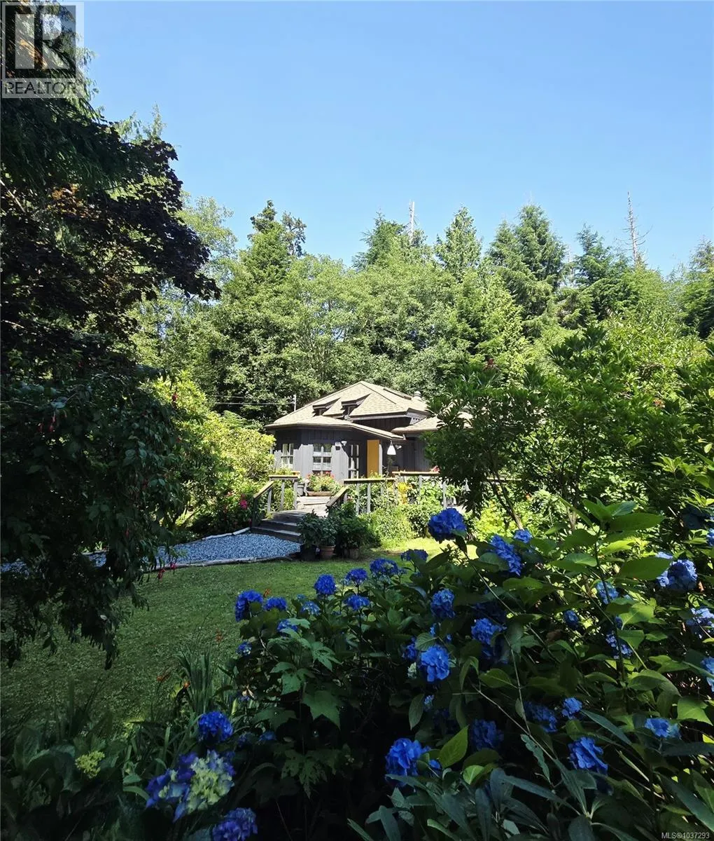 1334 Chesterman Beach Rd
