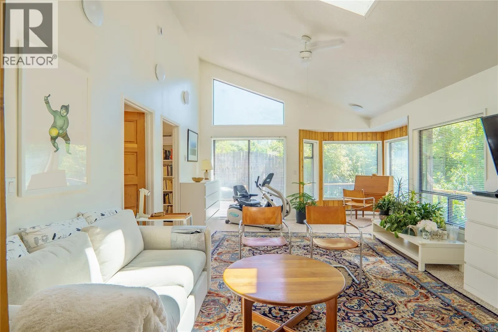1334 Chesterman Beach Rd