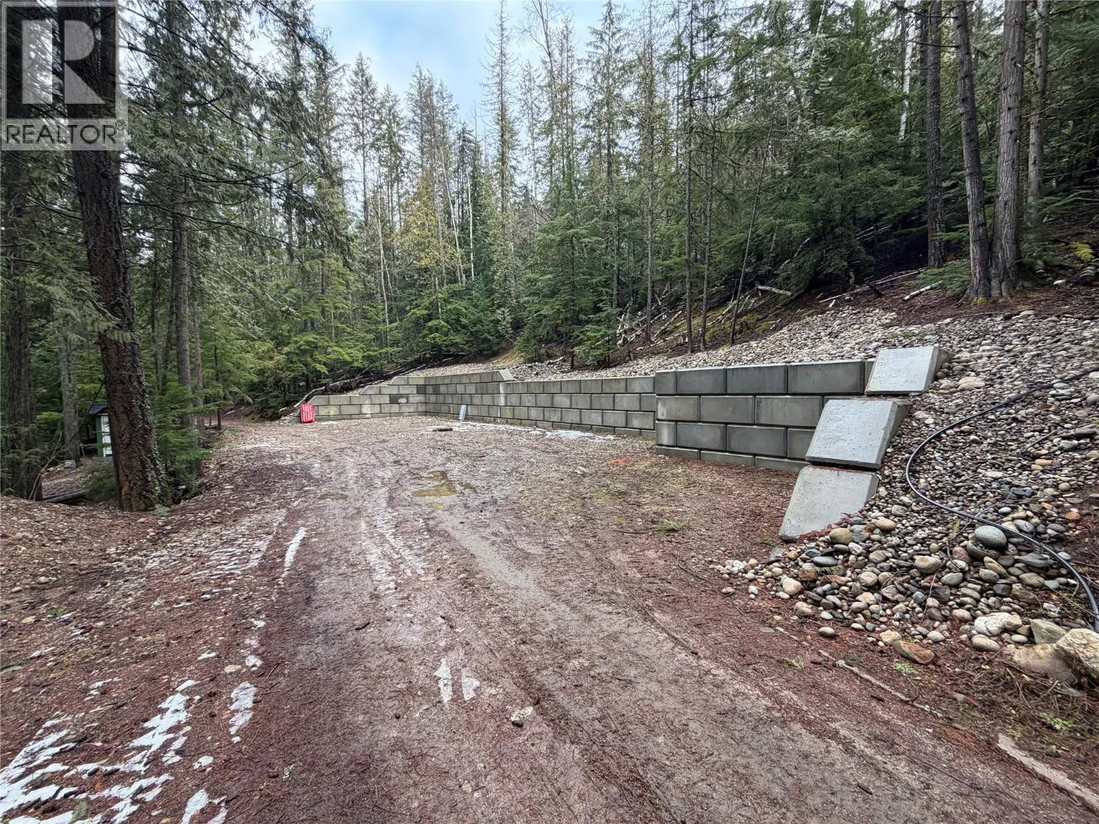 8700 Mabel Lake Road
