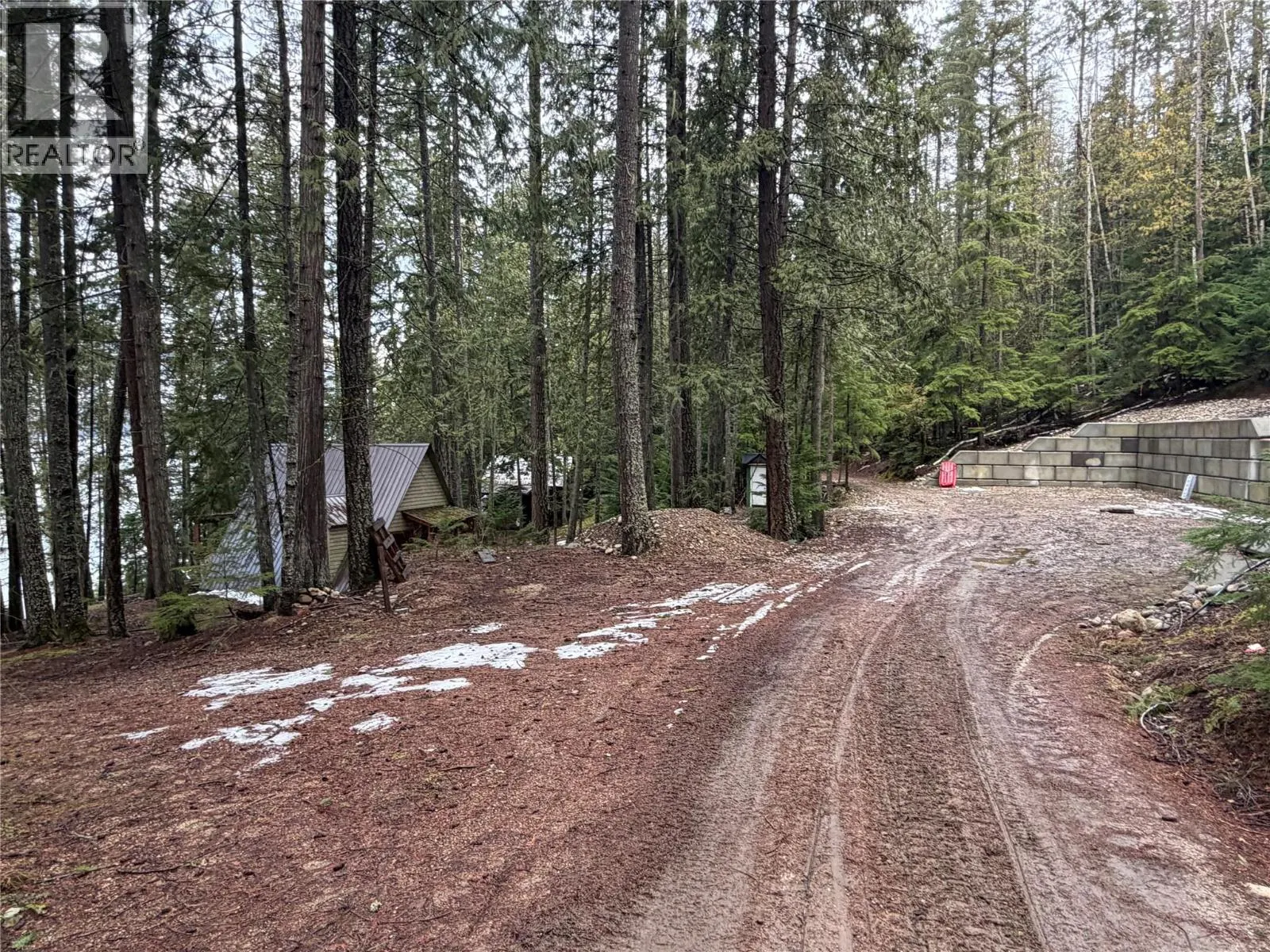 8700 Mabel Lake Road