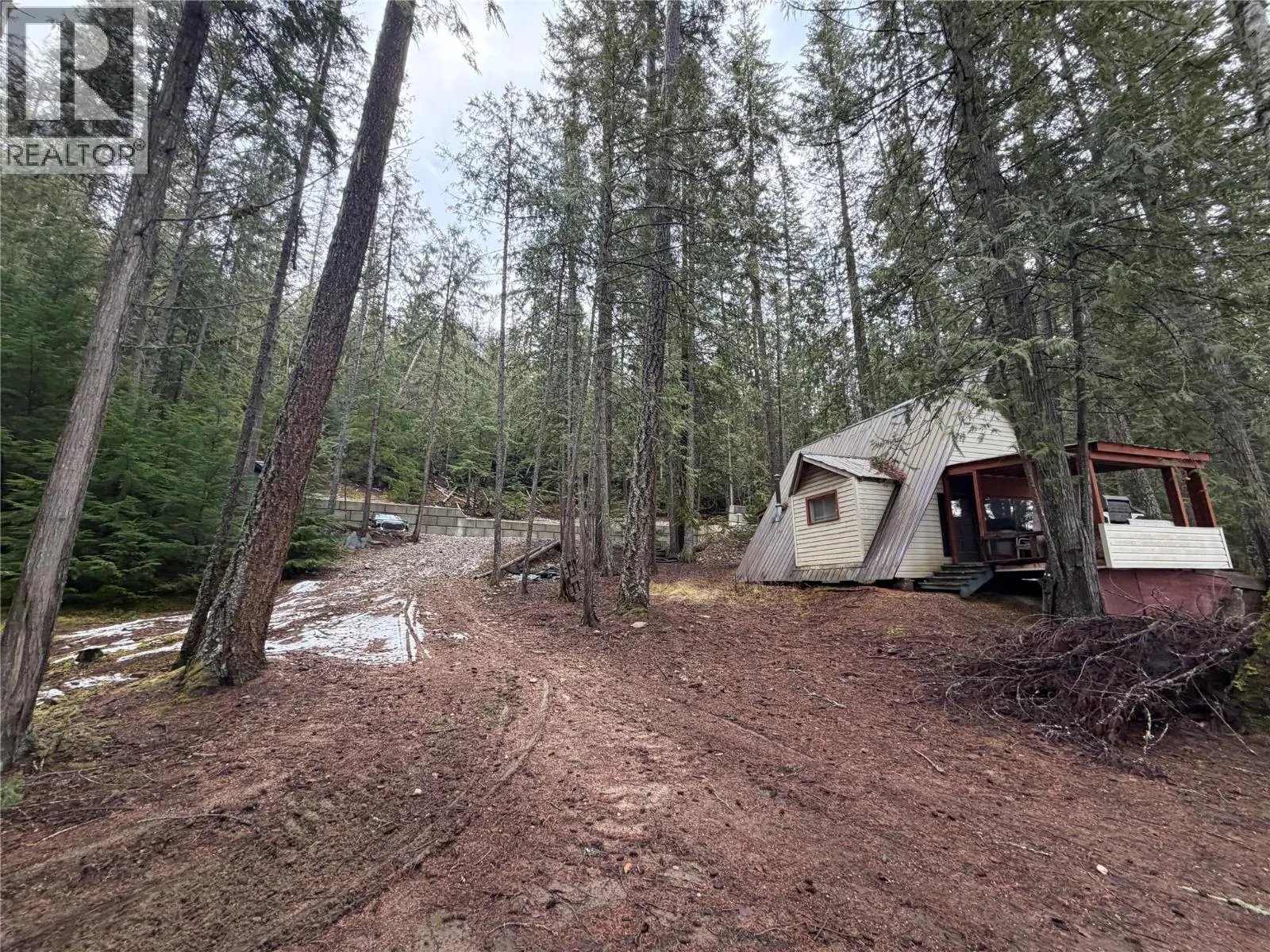 8700 Mabel Lake Road