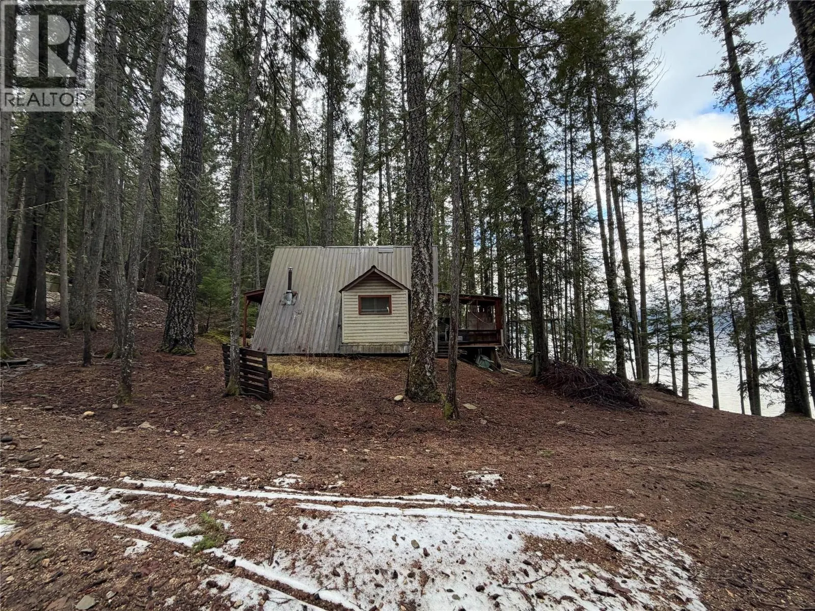 8700 Mabel Lake Road