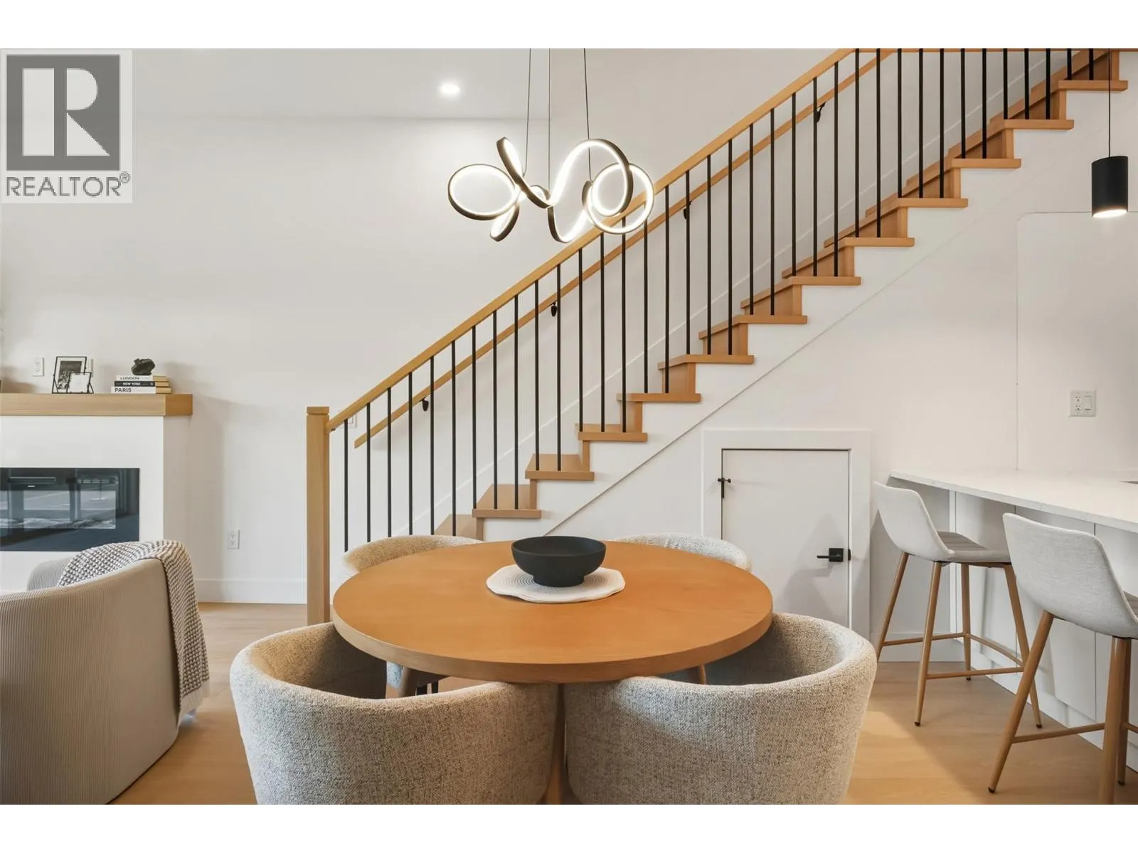 194 Maple Place Unit# 2