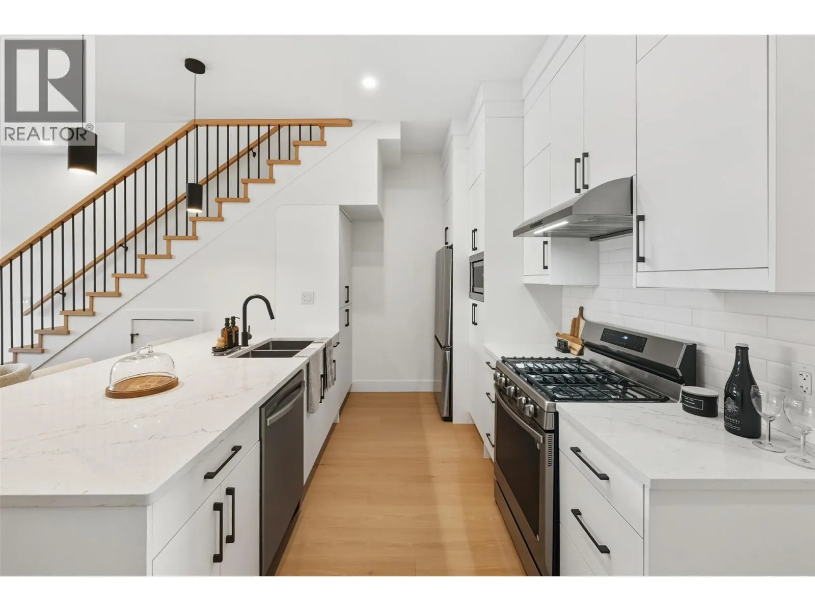 194 Maple Place Unit# 2