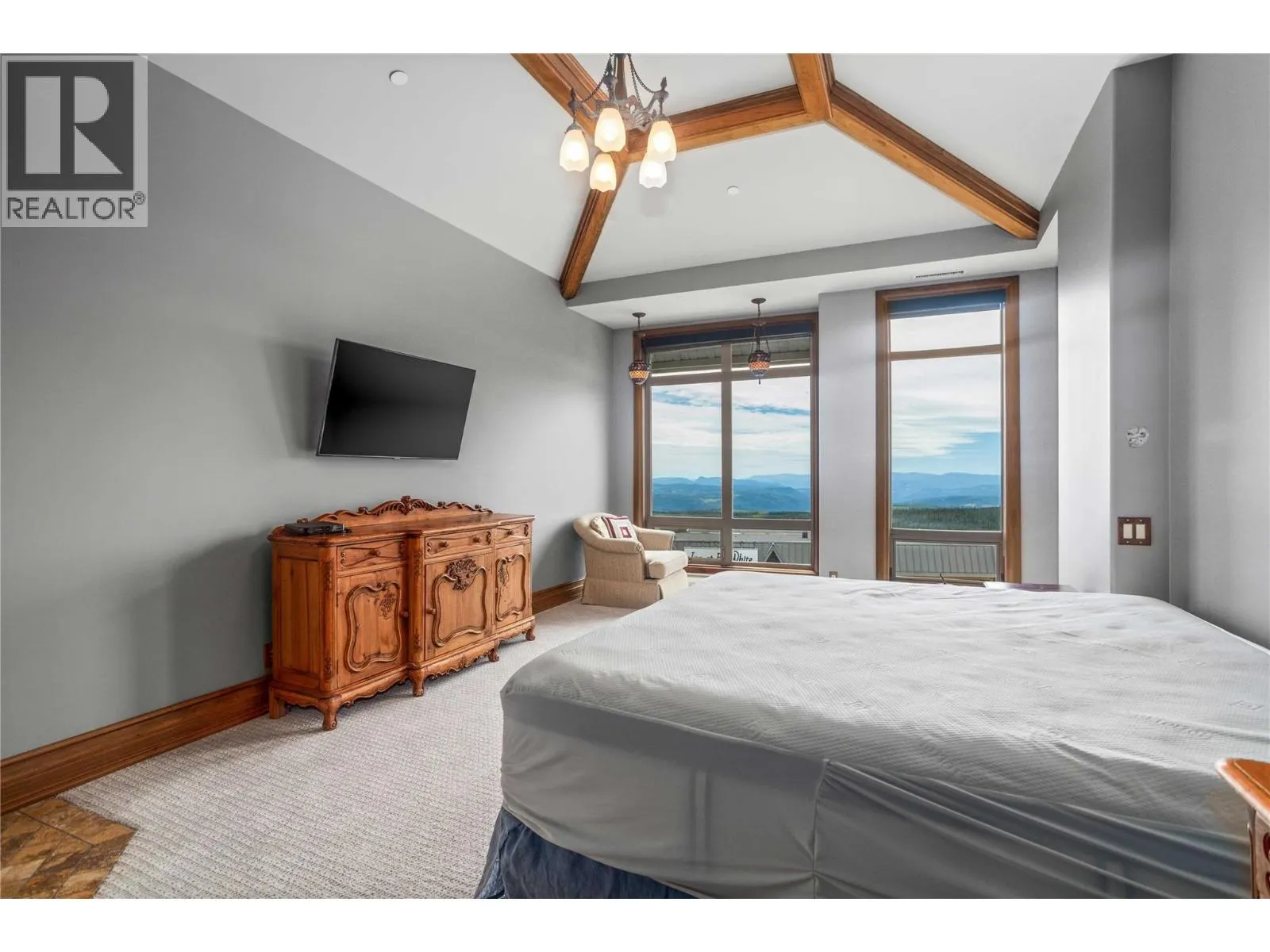 5335 Big White Road Unit# 408