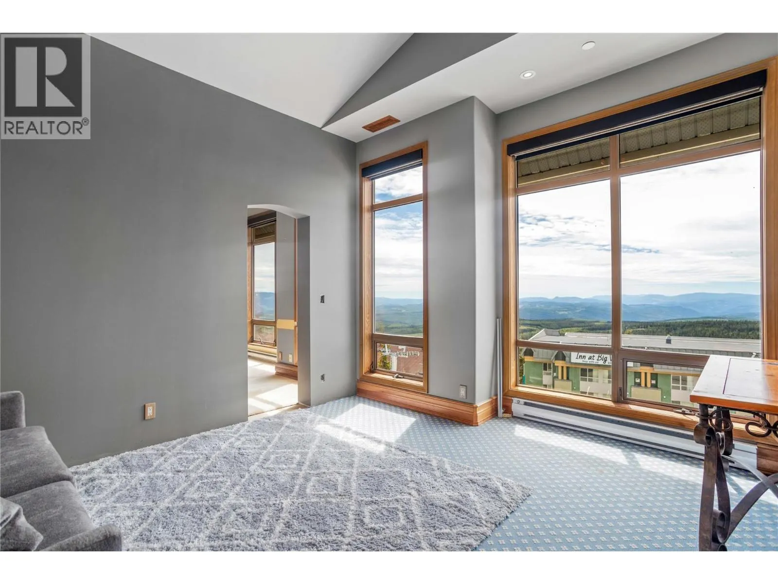 5335 Big White Road Unit# 408
