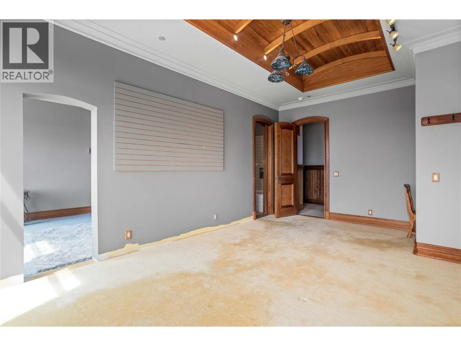 5335 Big White Road Unit# 408